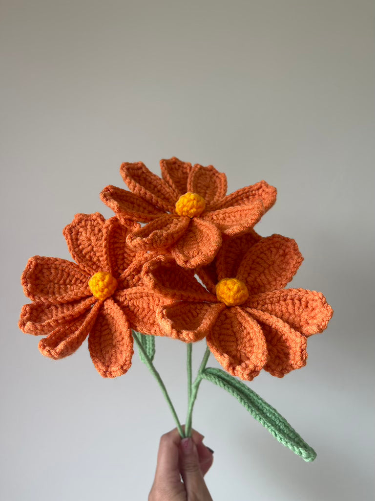 Yarntastic Long-lasting Flower Bouquet - Garden Cosmos