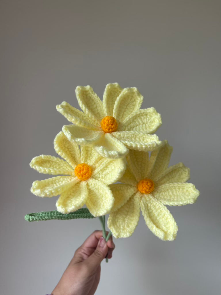 Yarntastic Long-lasting Flower Bouquet - Garden Cosmos