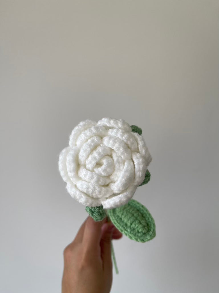 Yarntastic Long-lasting Flower Bouquet - Rose